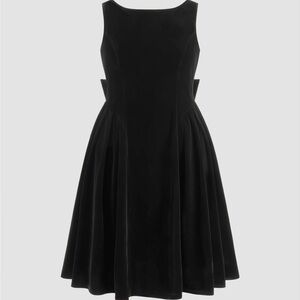 CIDER Elegant Black Sleeveless Dress